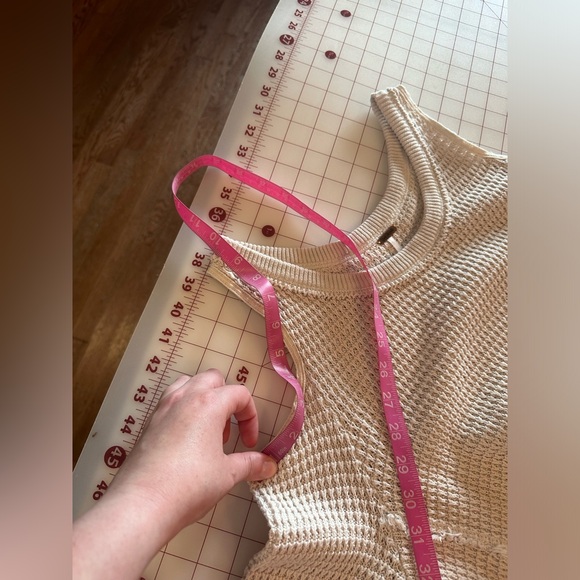 Free People size small cream colored cut out sleeve boho sweater - Picture 14 of 14